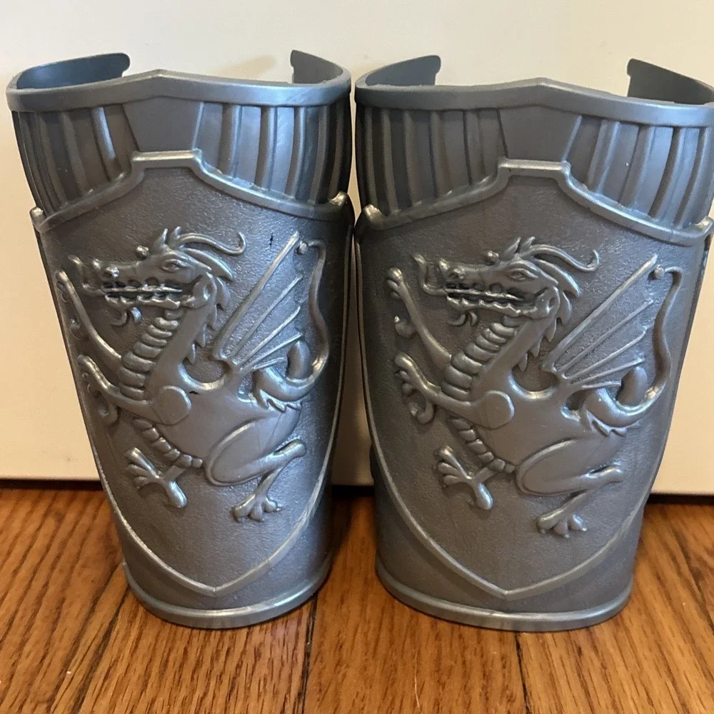 RARE! 1983 Dungeons & Dragons Paladin  Arm Band Set TSR Hobbies From Placo
